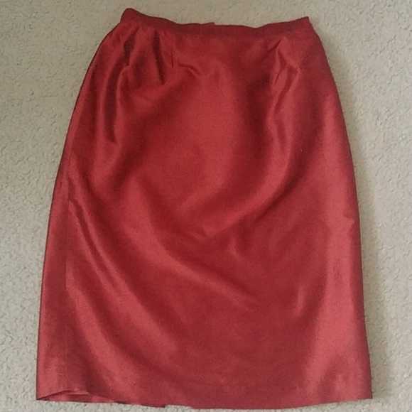 100% silk SHOMI skirt & top - Picture 2 of 8